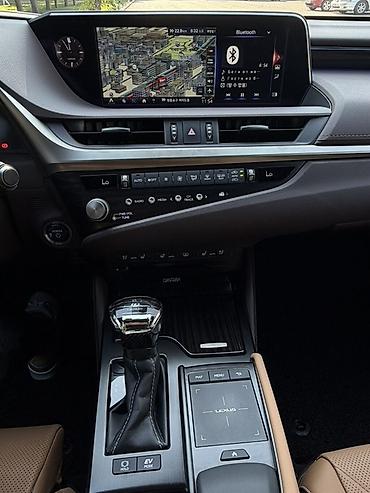 lexus sedan: Lexus ES: 2021 г., 2.5 л, Автомат, Гибрид, Седан — 7