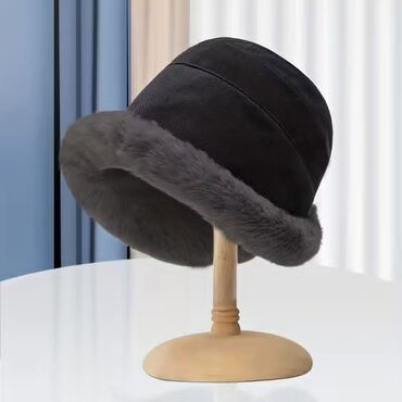 Ostala ženska odeća: Cena 1300din
Poručuje se,isporuka za nekoliko dana — 10