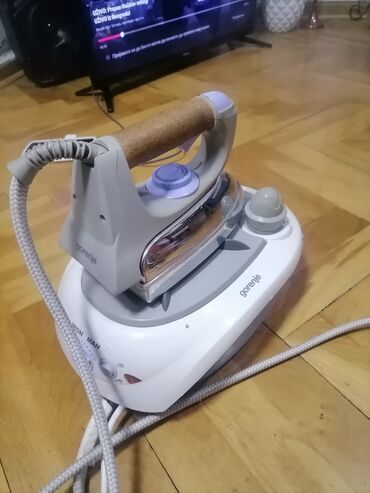 Daske za peglanje: Pegla za domaćinstvo 2400 w na paru i na svom postolju Ispravna i — 9