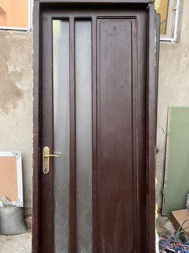 где можно заказать двери: Б/у Входная дверь С глазком, Без гарантии, Самовывоз at lalafo.az где можно заказать двери: Б/у Входная дверь С глазком, Без гарантии, Самовывоз