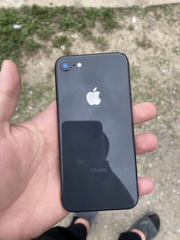 Apple iPhone: IPhone 8, 64 GB, Qara, Barmaq izi, Simsiz şarj