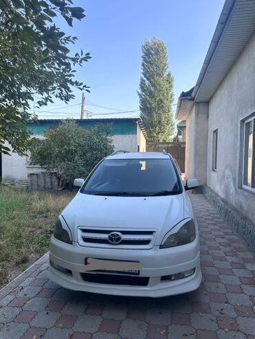 Toyota: Toyota Ipsum: 2002 г., 2.4 л, Автомат, Бензин, Минивэн
