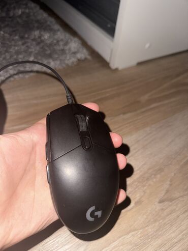 Компьютерные мышки: Logitech 102 
Мышка, черная. 
Отличное состояние
