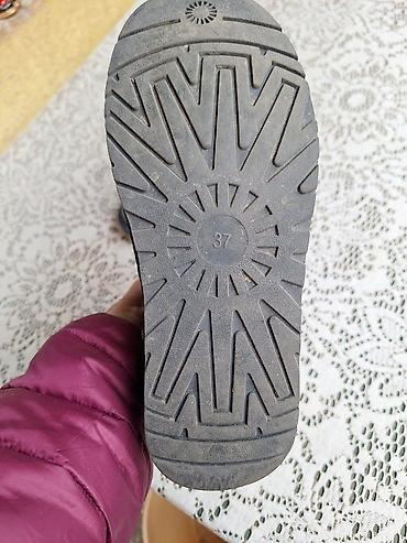 ccc papuce: Tople čizme „šunjalice“, broj 37 - Unutrašnje gazište: 23,5 cm - — 7