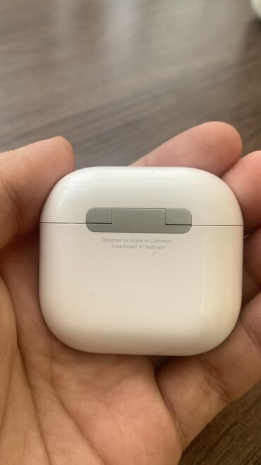 Наушники: Продаю AirPods 4 люкс копия. Состояние отличное. Причина