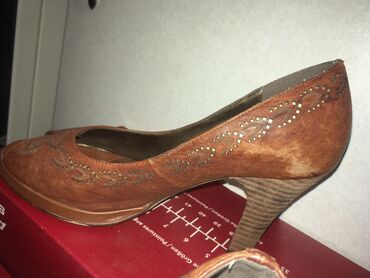 Туфли: Кожаные стильные туфли (Корея) Открытый Носок. Размер на 36,5-37,5 at lalafo.kg — 8 Туфли: Кожаные стильные туфли (Корея) Открытый Носок. Размер на 36,5-37,5 — 8