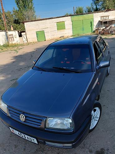 vento: Volkswagen Vento: 1993 г., 1.8 л, Механика, Бензин, Седан — 3