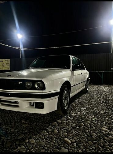 срочно продаю в связи с переездом: BMW 320: 1984 г., 2.5 л, Механика, Бензин, Седан