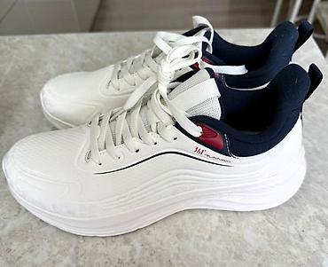 демисезонные: Продам новые кроссовки 361 👟Оригинал. Мужские белые кроссовки — 1
