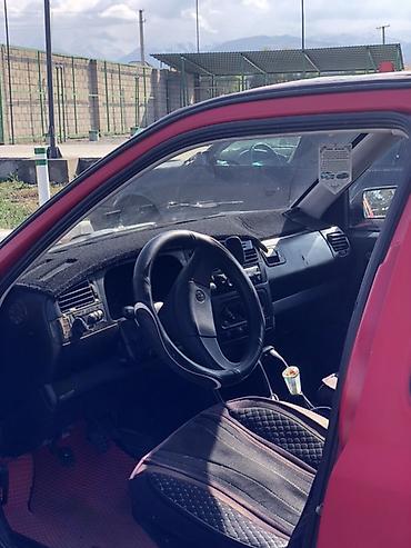 mazda capella: Volkswagen Golf: 1993 г., 1.6 л, Механика, Бензин, Хэтчбэк — 5