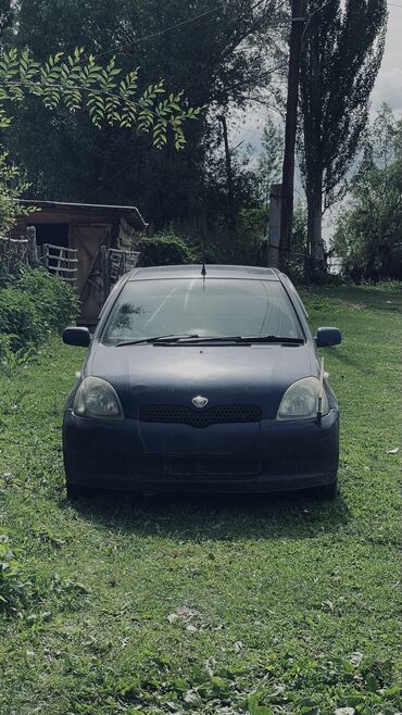 капот на одисей: Toyota Vitz: 1999 г., 1 л, Автомат, Бензин, Хетчбек