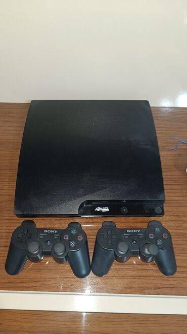 PS3 (Sony PlayStation 3): Ps 3 500gb yaddaş içində 15 oyun 2dene A class pult Evde istifadə