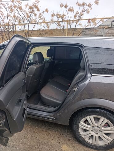 Opel: Opel Astra: 1.3 l | 2009 il 271634 km Universal — 9