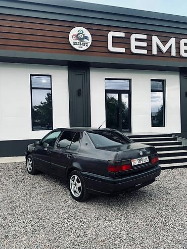 second tech: Volkswagen Vento: 1992 г., 2 л, Механика — 4