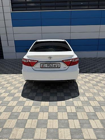 corolla 2016: Toyota Camry: 2016 г., Седан — 8