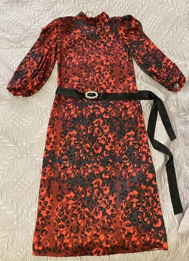 Dəstlər, kostyumlar: Qadın geyimləri dəsti 1) Qara bleizer - Marka: Koton - Yaxası — 2