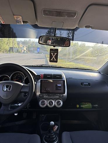 домкрат для кузова: Honda Jazz: 2005 г., 1.3 л, Механика, Бензин, Хэтчбэк — 5