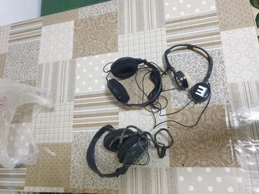headphones: Продаётся наушники Panasonic 2 штуки и одна штука раскладной наушники