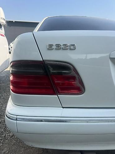 roewe e5: Mercedes-Benz E-Class: 2001 г., Автомат, Седан — 5