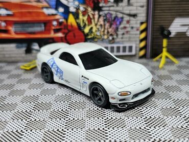 oyuncaq kalaska: HOT WHEELS Fast And Furious Premium Mazda Rx-7. Trendyolda 40₼'dır))