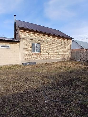 Продажа коттеджей и домов: Продаётся 5комнатный, уютный,просторный монсардныйкирпичный дом.Дом — 8