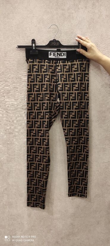 Pencəklər: Fendi brendi lasin Geynilmeyib.XS,S razmer