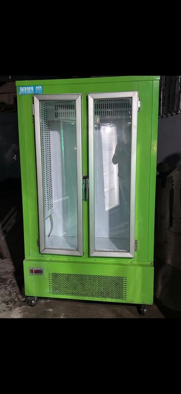 Digər biznes avadanlığı: Ət soyducsu satlir Tam iwlekdi 900 azn📍 Unvan Baki elave ödenişle