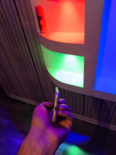 Apple iPhone: IPhone 6, Gümüşü, Qırıq — 9
