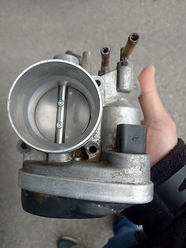 traktor 82: VW/Audi qaz klapanı (Throttle Body) - Orijinal Alman istehsalı: Made — 1