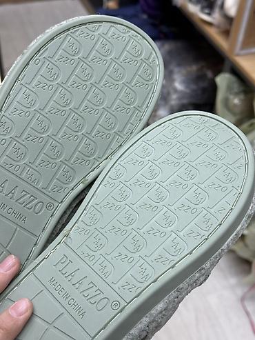 geneva platinum: Мягкие домашние тапочки PLAZZO - Цвет: серо-зелёный меланж - Дизайн — 2