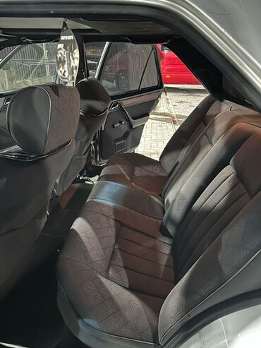 Mercedes-Benz: Mercedes-Benz E-Class: 1995 г., 2 л, Механика, Бензин, Седан — 10