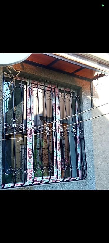 Barmaqlıqlar: Pəncərələr üçün qızılı rəngdə, dəmir barmaqlıqlar. Dekorativ — 8