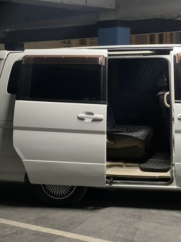 Nissan: Nissan Serena: 2003 г., 2 л, Автомат, Газ, Минивэн — 4