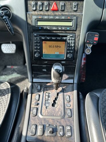 Mercedes-Benz: Mercedes-Benz E-Class: 2001 г., 3.2 л, Автомат, Бензиновая, Седан — 10