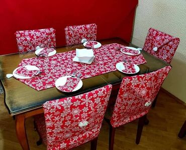 Posteljina: 🎅🤶NOVOGODISNJI SET 🎅🤶 Set za 4 osobe Cena je 2.700 dinara Set za 6 — 4