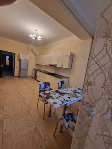 Uzunmüddətli kirayə mənzillər: Sebail rayonu, Bayıl qesebesinde Jurnalistler binasında,17 — 6