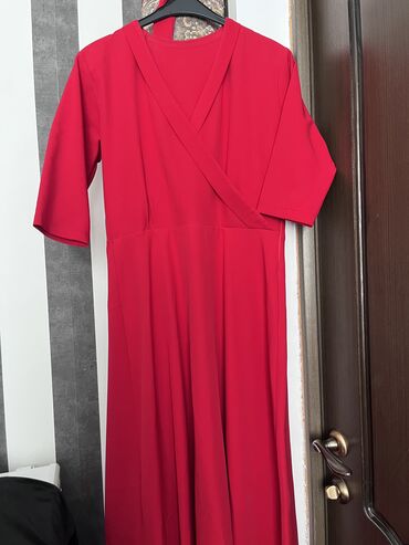 платье длинные: Вечернее платье, Длинная модель, С рукавами, M (EU 38)