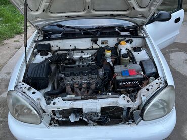 Daewoo: Daewoo Lanos: 2000 г., 1.4 л, Механика, Бензин, Седан