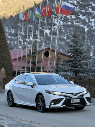 Toyota: Toyota Camry: 2020 г., 2.5 л, Автомат, Гибрид, Седан