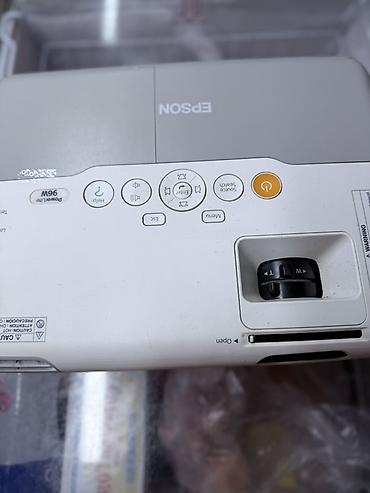 123 ekran tv: Epson PowerLite 96W proyektor - Brend/model: Epson PowerLite 96W - — 3