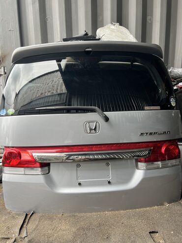 кузов хонда: Крышка багажника Honda Б/у, цвет - Серебристый,Оригинал
