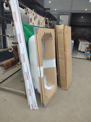 Унитазы: Унитаз COCO белого цвета с напольным креплением и квадратной чашей — 9