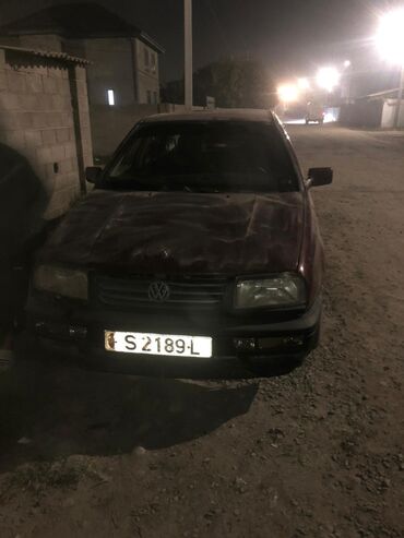 сидения на гольф 4: Volkswagen Vento: 1993 г., 1.8 л, Механика, Бензин, Седан