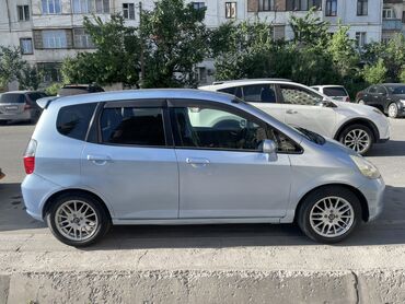 мос газ 53: Honda Fit: 2002 г., 1.3 л, Вариатор, Бензин