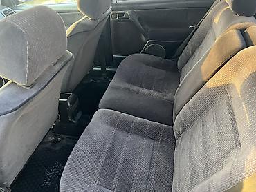 mazda 323: Volkswagen Vento: 1993 г., 1.8 л, Механика, Седан — 4