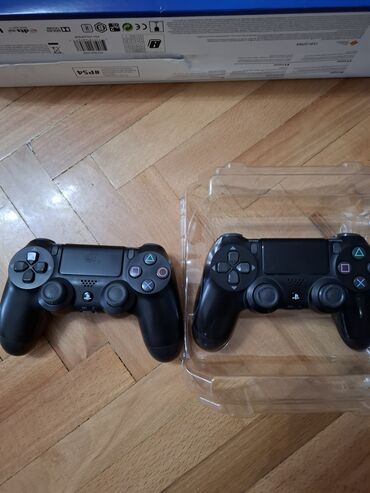 igrice za playstation 3: Sony PlayStation 4 Slim konzola u Jet Black boji, kapaciteta 500GB, sa