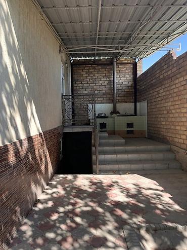Продажа коттеджей и домов: 5 комнат, 132 м², 4 соток, Бишкек, Рухий Мурас ж/м Собственник — 31