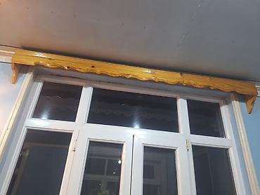 mozarella pendir: Taxta pərdə karnizi və otaq arakəsməsi üçün ağ taxta pəncə­rə‑qapı — 5