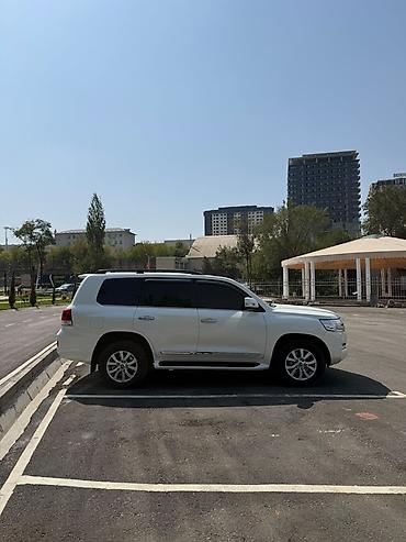 таёта ленкрузер: Toyota Land Cruiser: 2020 г., 4.6 л, Автомат, Бензин, Внедорожник — 2