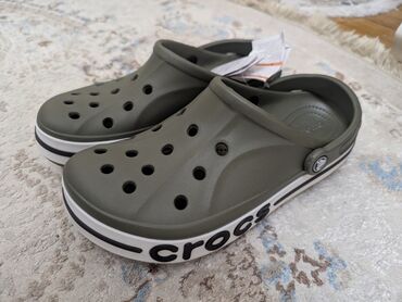 пляжная обувь: Мужские сандалии, 43, Crocs, Новый, цвет - Зеленый, Самовывоз, Бесплатная доставка, Платная доставка